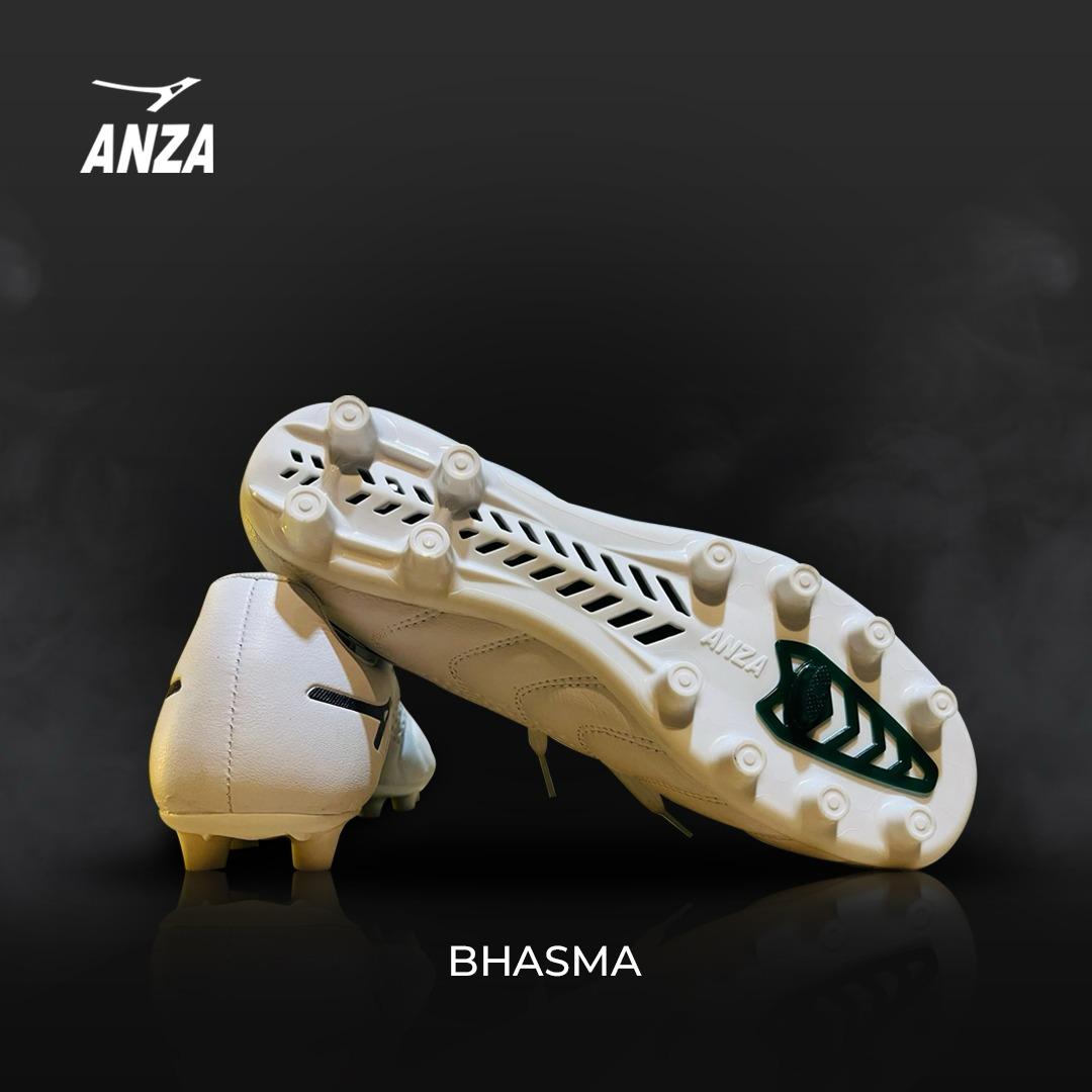 Anza deals football boots